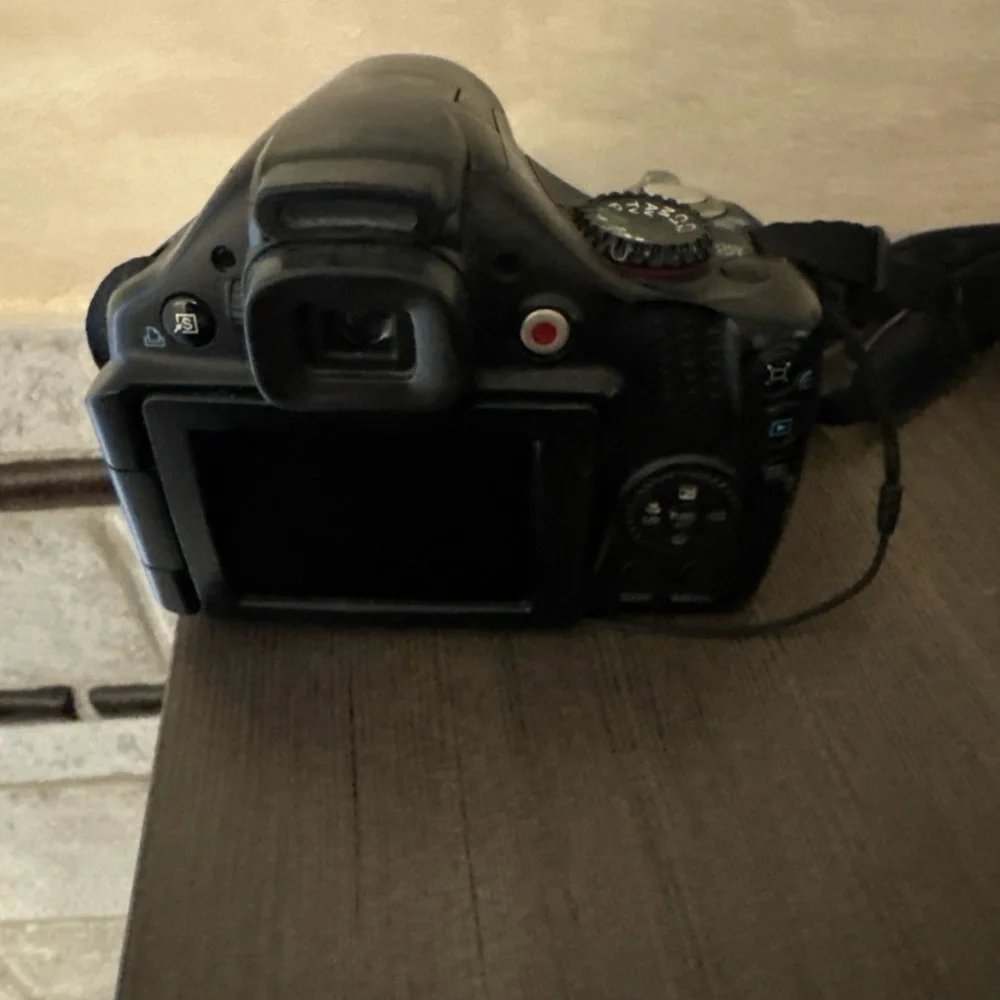 Canon DSLR Camera - Black